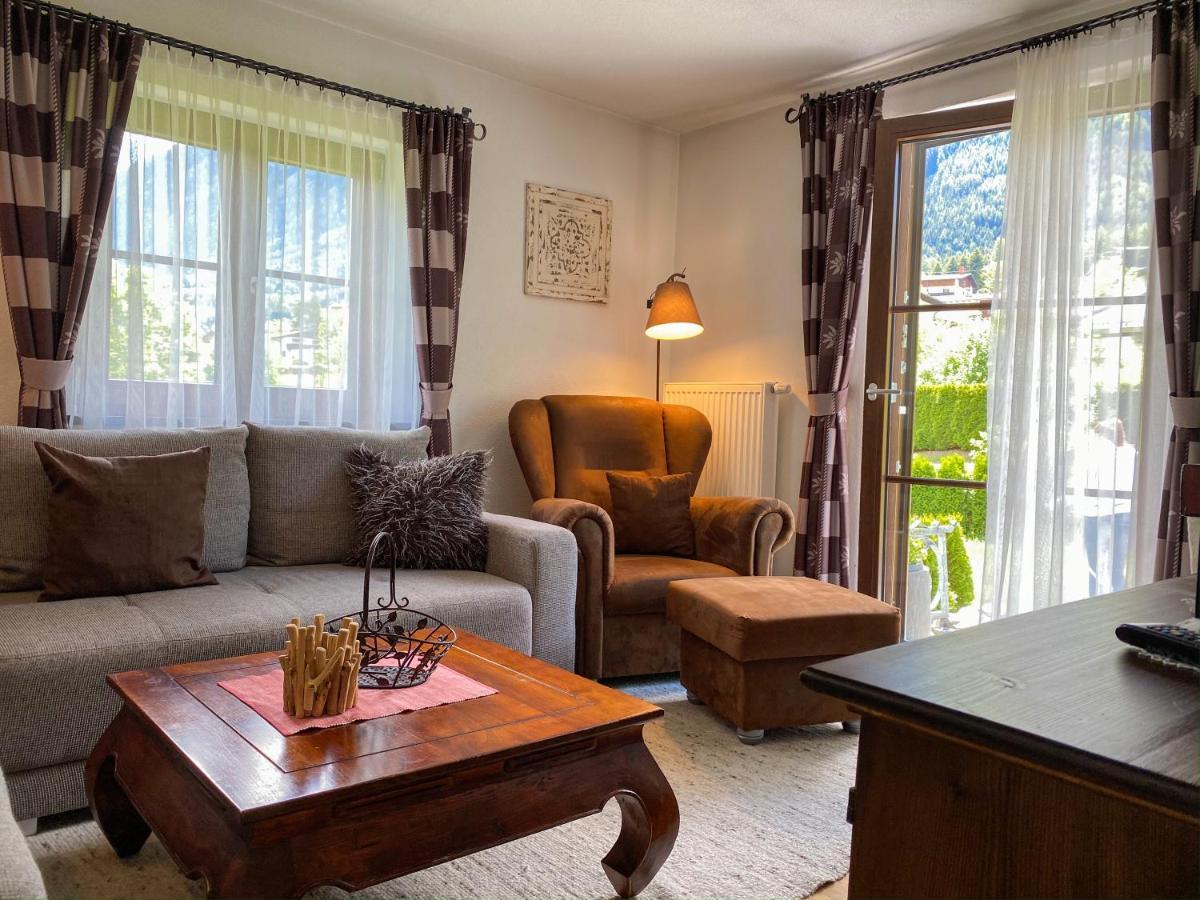 Ferienhaus Oetztal-Lodge ザウテンス エクステリア 写真